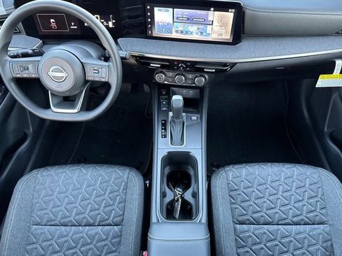 New 2025 Nissan Kicks SV image 13