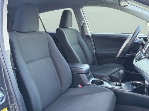 Used 2018 Toyota RAV4 LE w/ All Weather Liner Package AWD/4WD image 21