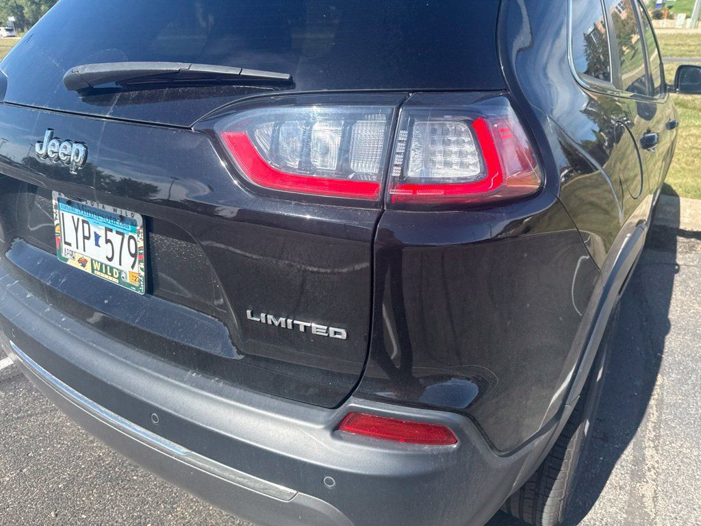 Used 2020 Jeep Cherokee Limited AWD/4WD image 15
