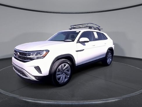 Used 2021 Volkswagen Atlas Cross Sport SE FWD image 5