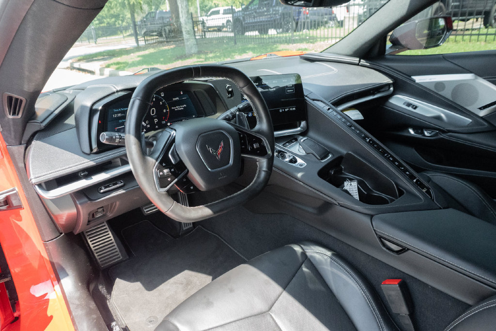 Used 2021 Chevrolet Corvette Stingray Preferred Cpe w/ Z51 Performance Package RWD image 21