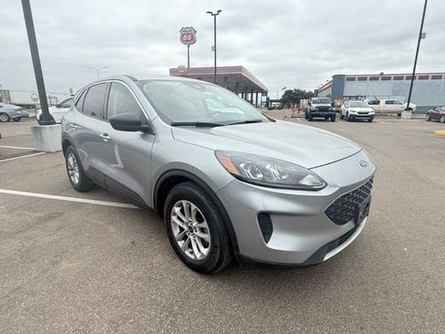 Used 2022 Ford Escape SE image 10