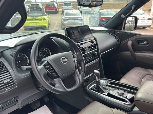 Used 2024 Nissan Armada Platinum w/ Captain's Chairs Package image 27