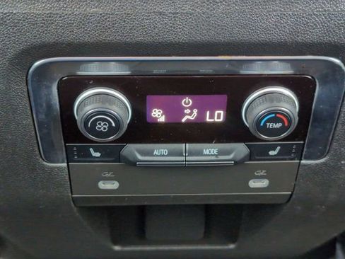 Certified 2022 Chevrolet Suburban Z71 w/ Luxury Package AWD/4WD image 22