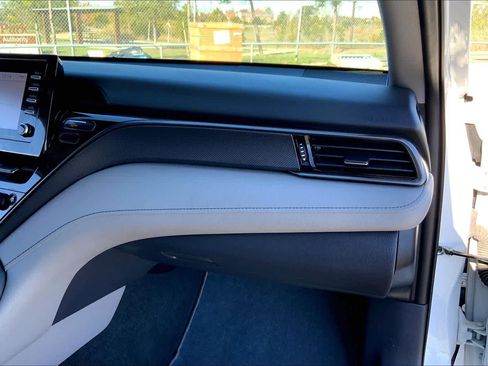 Used 2023 Toyota Camry SE image 17