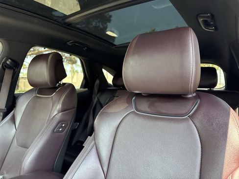 Used 2022 Genesis GV70 2.5T w/ Advanced Package image 25