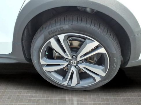 New 2026 Volvo V60 B5 Cross Country Plus w/ Climate Package AWD/4WD image 10