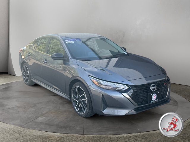 Used 2025 Nissan Sentra SR FWD image 1