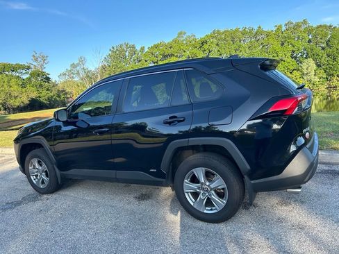 Used 2025 Toyota RAV4 LE image 3