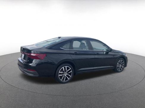 Used 2025 Volkswagen Jetta SE image 15