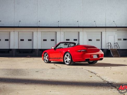 Used 2005 Porsche 911 Carrera S image 21