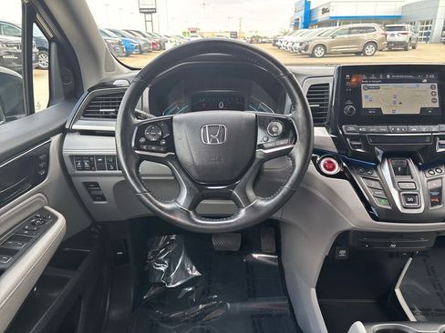 Used 2018 Honda Odyssey Elite image 16