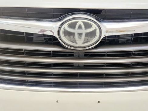 Used 2015 Toyota Highlander Limited Platinum FWD image 23