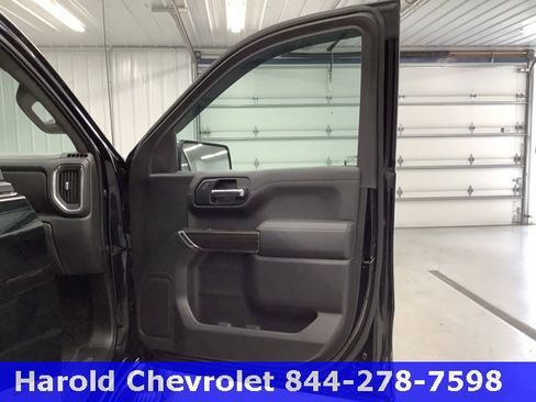 Used 2022 Chevrolet Silverado 1500 LT image 10