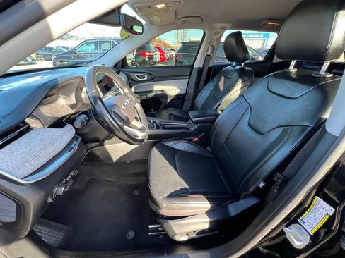 Used 2022 Jeep Compass Latitude image 17