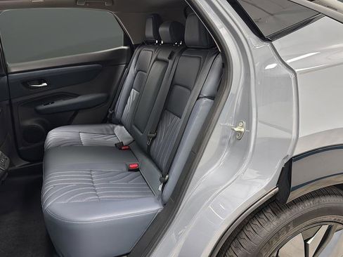 Used 2025 Nissan Ariya Platinum AWD/4WD image 23