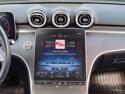 Used 2022 Mercedes-Benz C 300 Sedan image 17