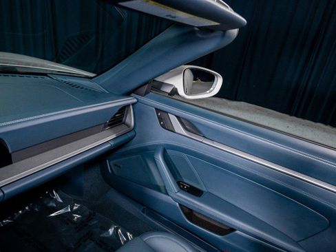 Used 2023 Porsche 911 Carrera 4S image 28