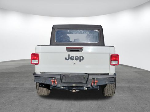 Used 2021 Jeep Gladiator Sport image 24
