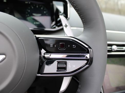 New 2026 Aston Martin V8 Vantage S RWD image 15