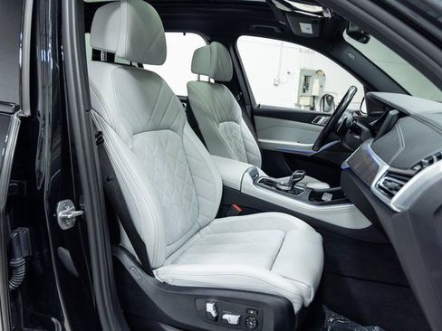 Certified 2023 BMW X5 M50i w/ Executive Package image 25
