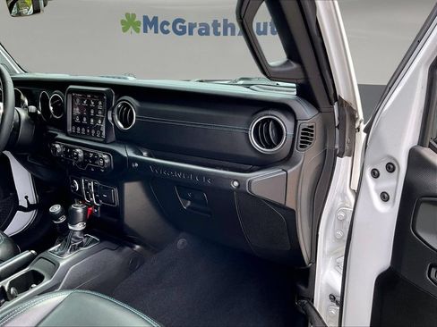 Used 2023 Jeep Wrangler Unlimited Rubicon 4xe w/ Cold Weather Group AWD/4WD image 29