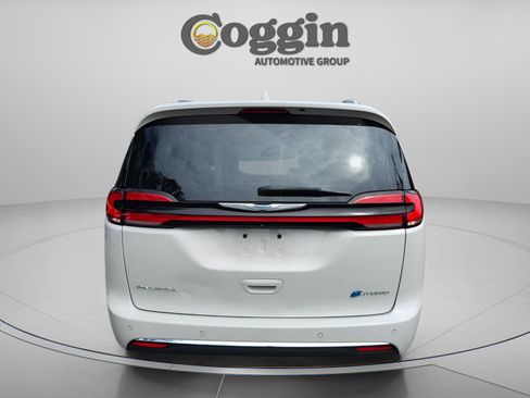 Used 2021 Chrysler Pacifica Touring-L image 5