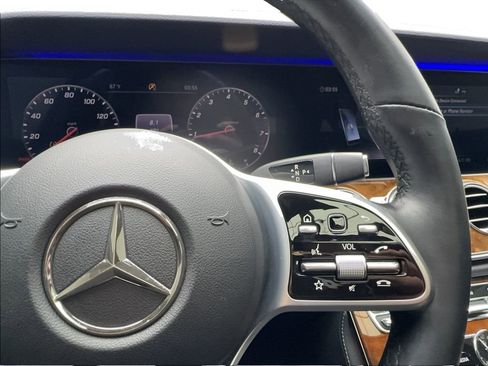 Used 2020 Mercedes-Benz E 350 4MATIC Sedan w/ Parking Assistance Package image 39