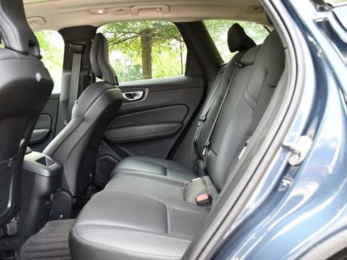 Used 2023 Volvo XC60 B5 Plus AWD/4WD image 13