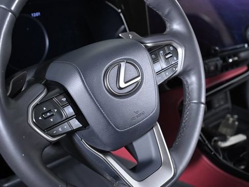 Used 2022 Lexus NX 350 AWD image 12