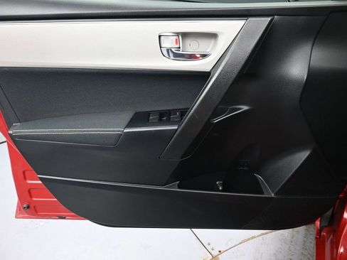 Used 2017 Toyota Corolla LE image 20