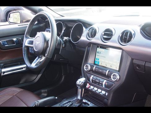 Used 2016 Ford Mustang GT image 8