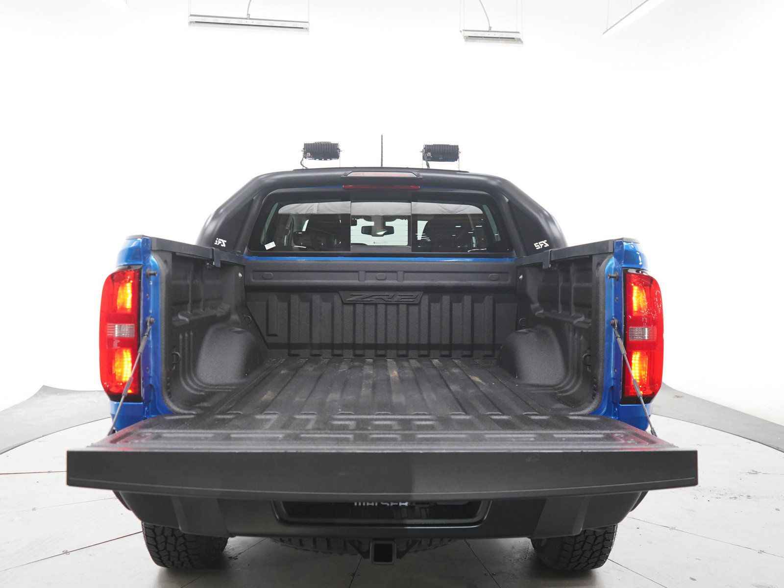 Used 2022 Chevrolet Colorado ZR2 w/ ZR2 Dusk Special Edition AWD/4WD image 16