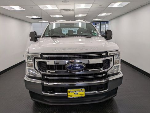 Used 2020 Ford F250 XL w/ STX Appearance Package image 2