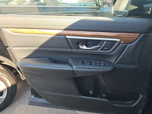 Used 2020 Honda CR-V Touring image 12
