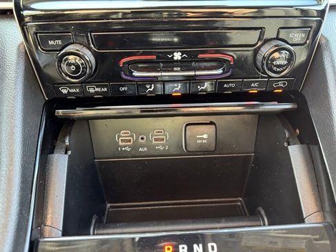 Certified 2023 Jeep Grand Cherokee Laredo image 26