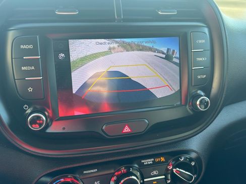 Used 2022 Kia Soul LX w/ Technology Package FWD image 18