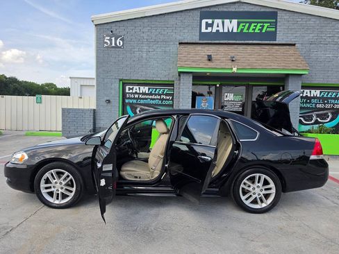 Used 2014 Chevrolet Impala LTZ FWD image 32