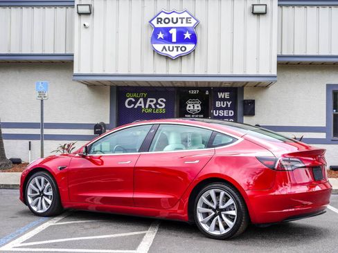 Used 2019 Tesla Model 3 Standard Range Plus RWD image 6