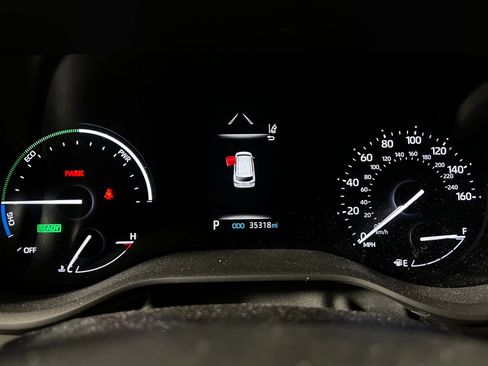 Used 2021 Toyota Sienna XLE image 10