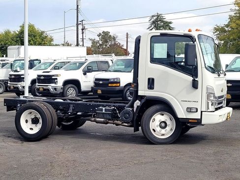 New 2025 Chevrolet Low Cab Forward image 3