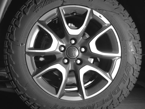 Used 2025 Jeep Compass Trailhawk AWD/4WD image 14