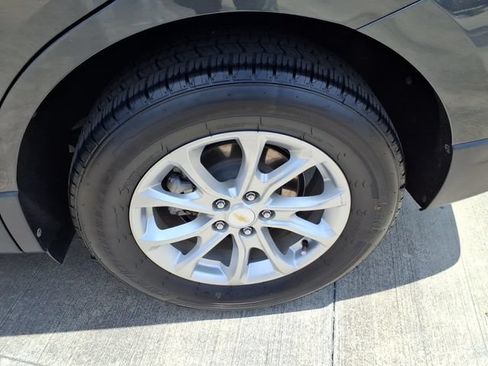 Used 2021 Chevrolet Equinox LS w/ LS Convenience Package FWD image 18