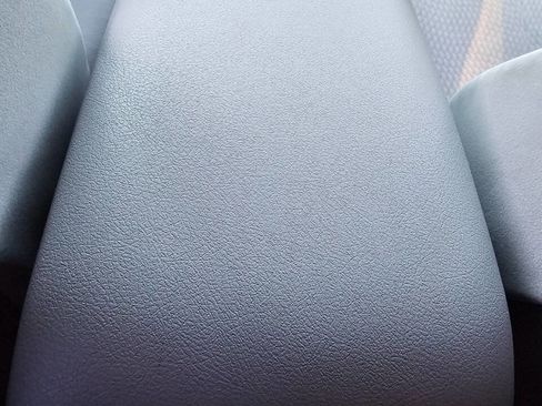 Used 2011 Toyota Camry image 34