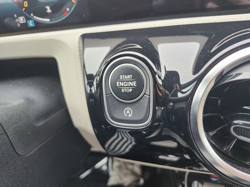 Used 2019 Mercedes-Benz A 220 4MATIC image 8