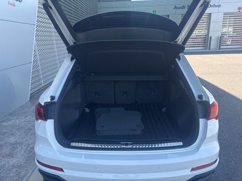 Used 2025 Audi Q3 2.0T Premium w/ Convenience Package AWD/4WD image 27