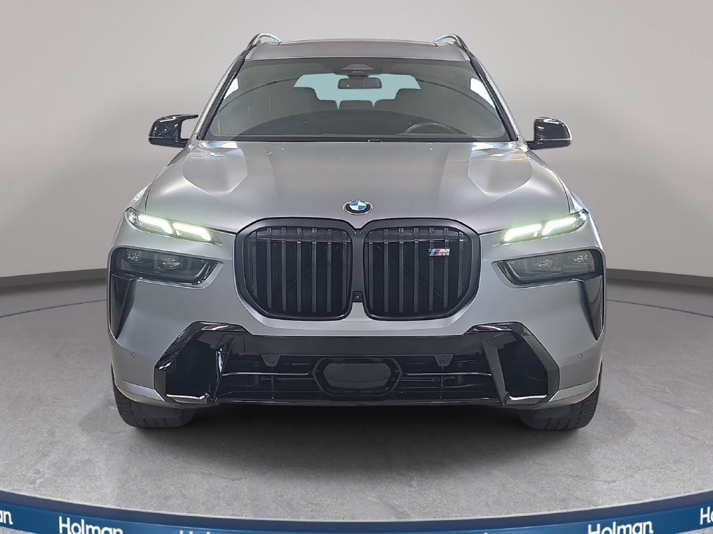 Used 2024 BMW X7 M60i w/ Executive Package AWD/4WD image 3