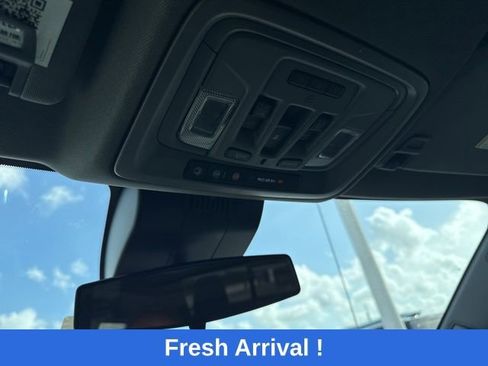 Used 2026 Chevrolet Silverado 1500 LT Trail Boss w/ Convenience Package II AWD/4WD image 9