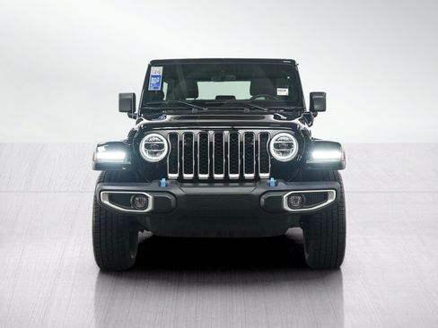 Used 2022 Jeep Wrangler Unlimited Sahara w/ Cold Weather Group AWD/4WD image 8