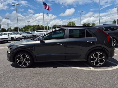Used 2024 Kia Niro EX Touring FWD image 6